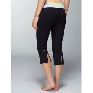 Lululemon Gather & Crow Crop leggings